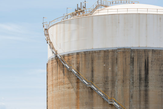 Concrete silos