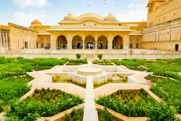 Papier Peint photo autocollant Travaux détablissement Amber Fort gardens in Jaipur