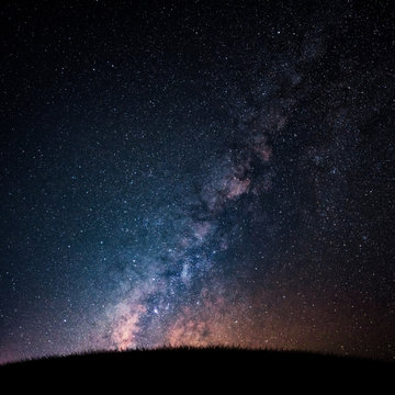 Milky Way and starry night sky © Kris Tan