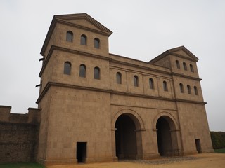 Obraz premium Nördliches Stadttor der ehemaligen römischen Stadt Colonia Ulpia Traiana in Xanten
