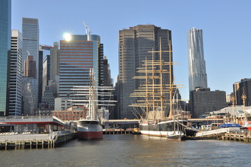 Fototapeta na wymiar NYC Boats