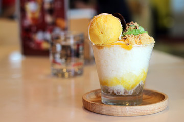 Bingsu mango ice cream sticky rice 