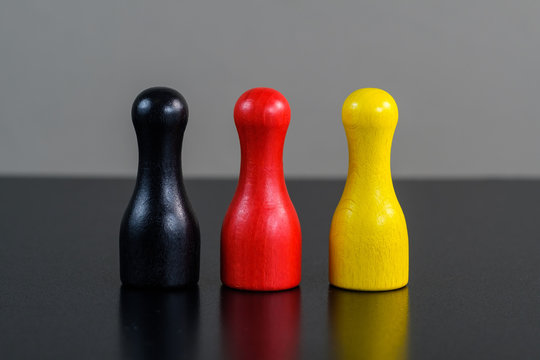 SchwarzRotGold Bilder Durchsuchen 3,918 Archivfotos,