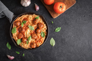 Spaghetti pasta with meatballs
