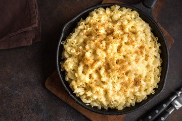 Mac and cheese baked pasta