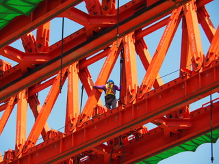 Fototapeta premium Bangkok, Thailand Novenber 05, 2018: The construction of the rail and the station for the sky train in Bangkok To use the fastest transport. For the people of the city