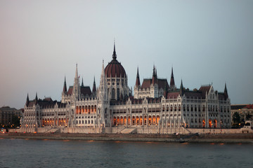 Fototapeta na wymiar Sunset in Parlament, Budapest