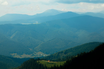 Fototapeta premium Wooden hut in the Carpathian Mountains