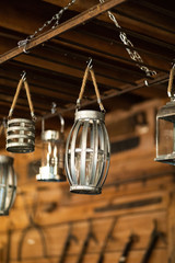 metal hanging lanterns