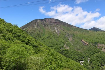 夏の男体山