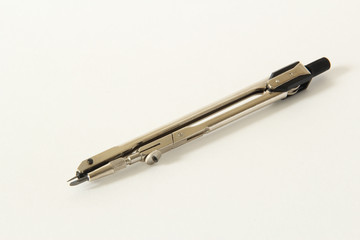 Metal compasses for drawing