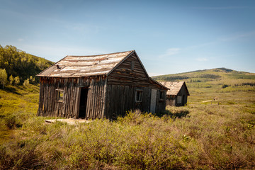 Obraz premium abandoned farm house