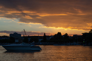 Naklejka premium Golden Sunset in Zurich