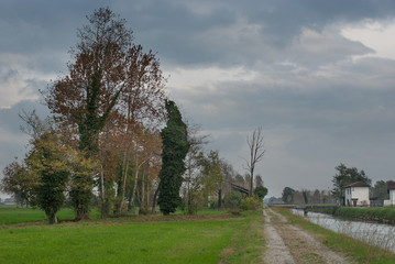 paesaggio di campagna in autunno