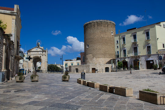 Torrione angioino 