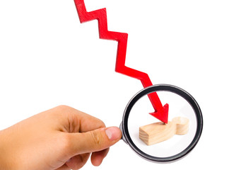 Magnifying glass is looking at the red arrow cleaves the person. The concept of psychological...