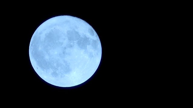 Bluemoon supermoon rise timelapse