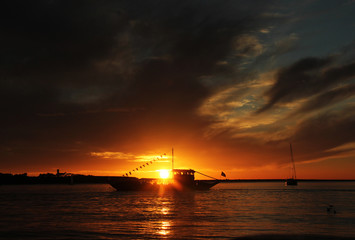 Oporto offers you the most beautiful sunset © Maxim