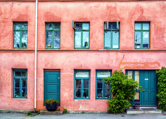 Fototapeta na wymiar Red building at Kampen in Oslo