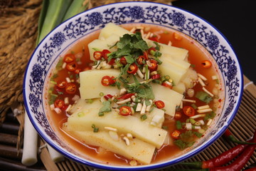 Spicy cold mix noodles