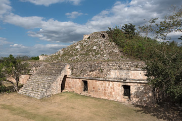 Fototapeta na wymiar The ruins of the ancient Mayan city of Kabah, Yucatan, Mexico