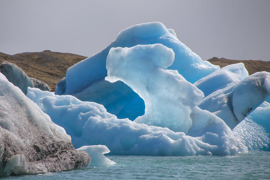 Icebergs in the glacier lagoon Jokulsarlon, Iceland