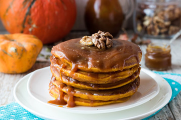 Spicy pumpkin pancakes with salted caramel topping