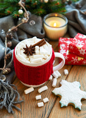 hot chocolate with marshmallows and gingerbread cookie
