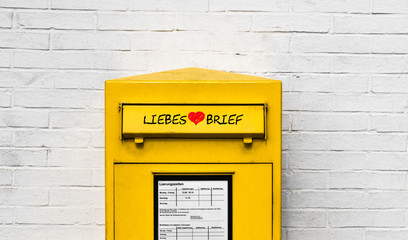 Fototapeta premium Liebesbrief Postkasten Einwurf