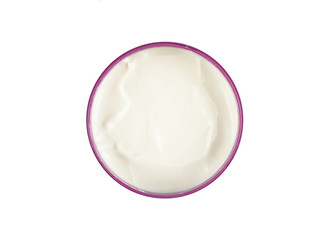 Offene Gesichtscreme auf weißem Hintergrund