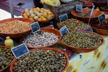 Oliven auf einem Markt