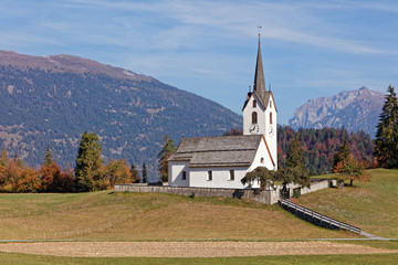 Fototapeta na wymiar Church in mountain village Versam, Ruinaulta - Rheinschlucht (Rhine canyon), Illanz/Glion - Reichenau, Switzerland
