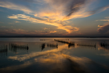 Obraz na płótnie Canvas Sunset over the lake 7