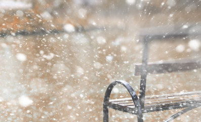 Obraz na płótnie Canvas Winter park lonely bench under snow