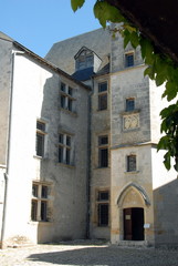 Fototapeta premium Château de Beaugency (cour intérieure), Beaugency, ville du Val de Loire, département du Loiret, France