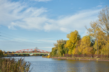 Herbst am Kanal