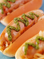 PESTO HOT DOG