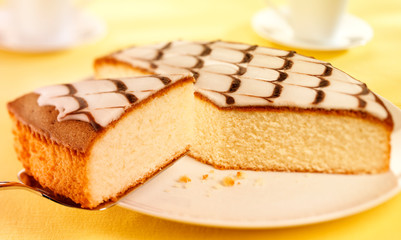 ICED LEMON CAKE