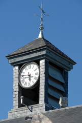 Fototapeta na wymiar ville de Contres, horloge de l'Hôtel de Ville, département du Loir-et-Cher, France 