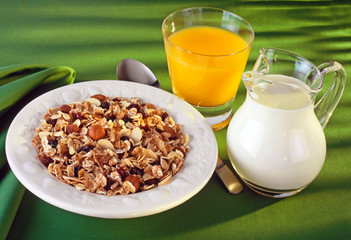 BREAKFAST MUESLI