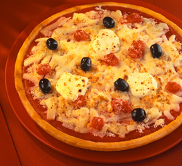 CHEESE AND TOMATO PIZZA