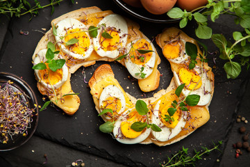 Butter croissant sandwiches