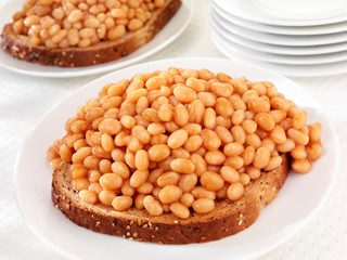 BAKED BEANS ON TOAST