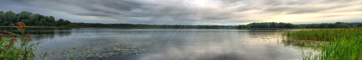 Large-format panorama of the lake on a cloudy day