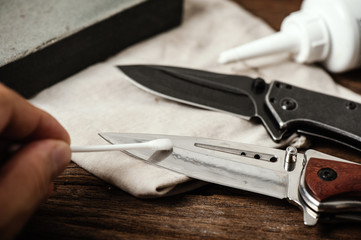 pocket knife care and maintenance