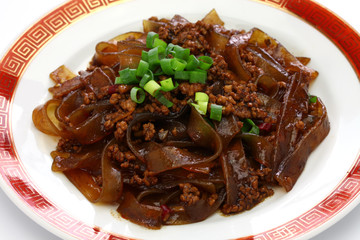 fenpi, green bean sheet jelly noodles with minced pork meat, chinese home cooking
