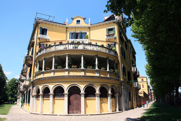 Fototapeta premium Rue déserte de Venise
