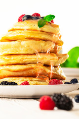 pancakes with berries