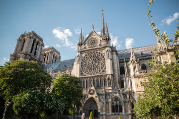 Obraz premium Parisian landscape, Notre Dame 4eme arrondissement Detail of Notre Dame cathedral