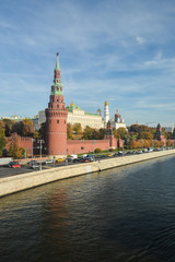 Fototapeta na wymiar Moscow Kremlin from the embankment.